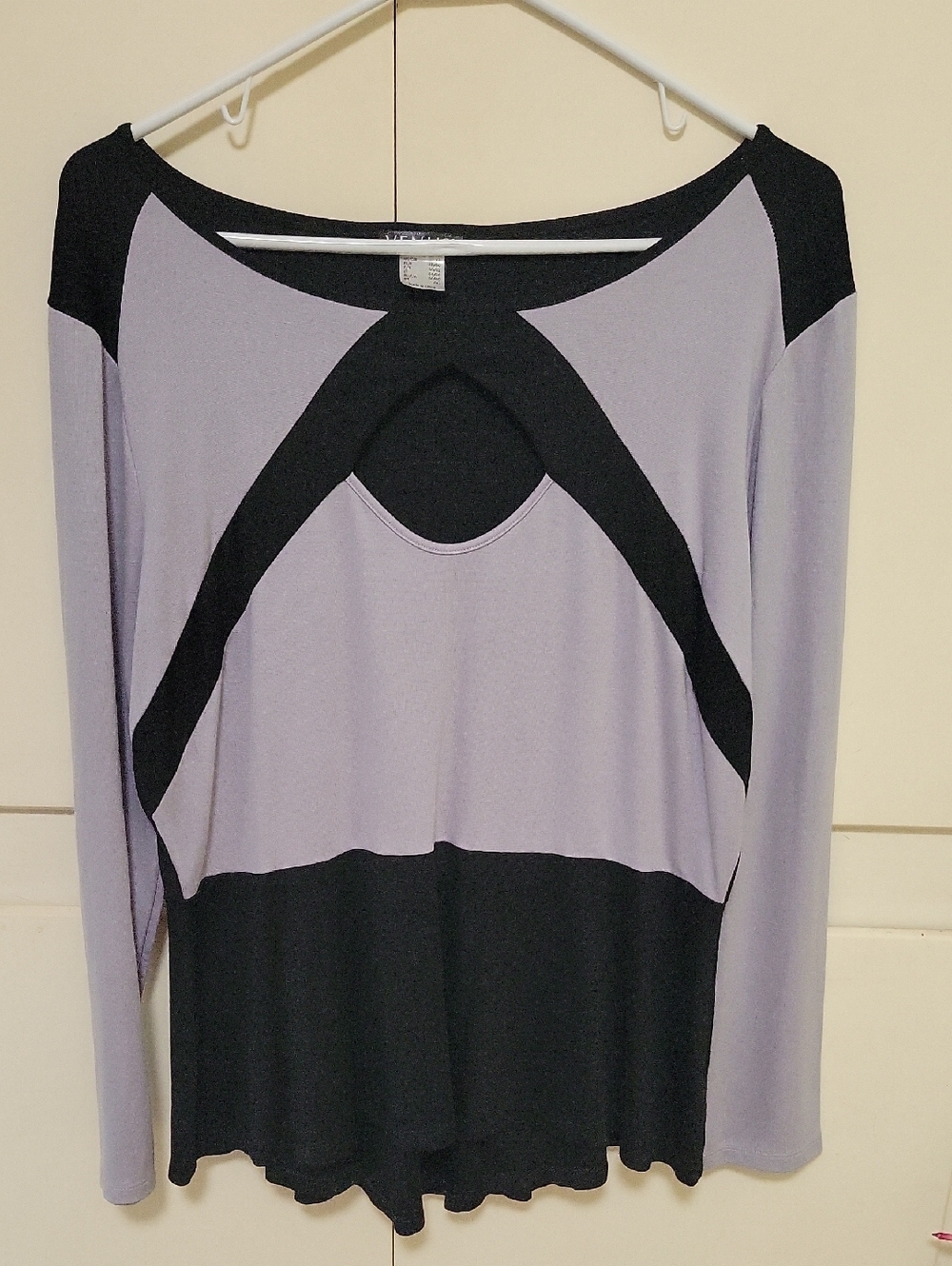 VENUS Black and Lavender Colorblock Sexy Top. Long Sleeve